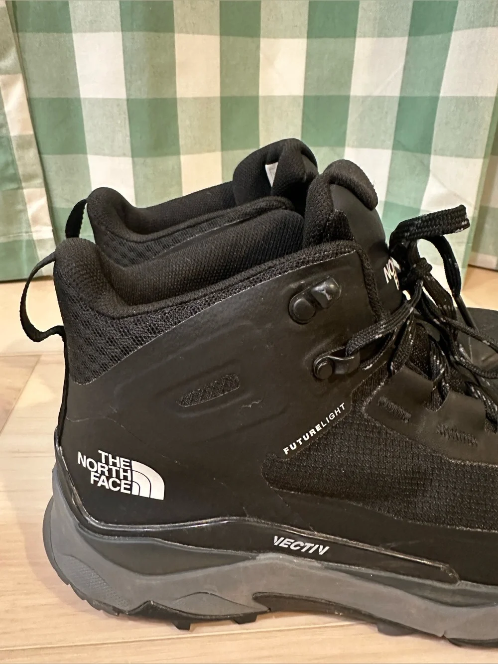 The North Face Vectiv Exploris Mid Futurelight Hiking Boots - Black - Size 7